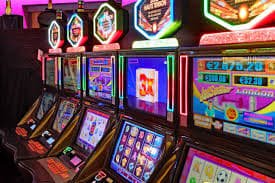 Feature cards explaining basketball betting basics for Bangladesh users